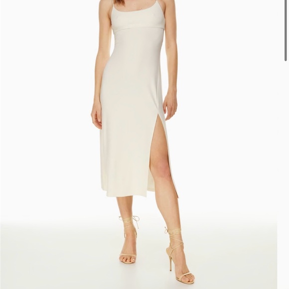 Aritzia dreamweaver dress floral pattern - Picture 1 of 3